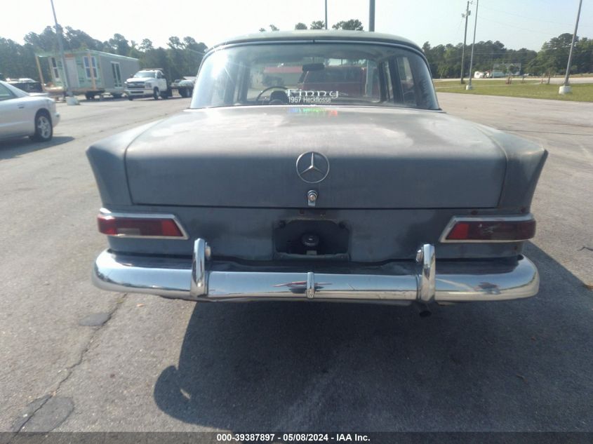 11011010301245    | 1967 MERCEDES-BENZ 240D SERIES