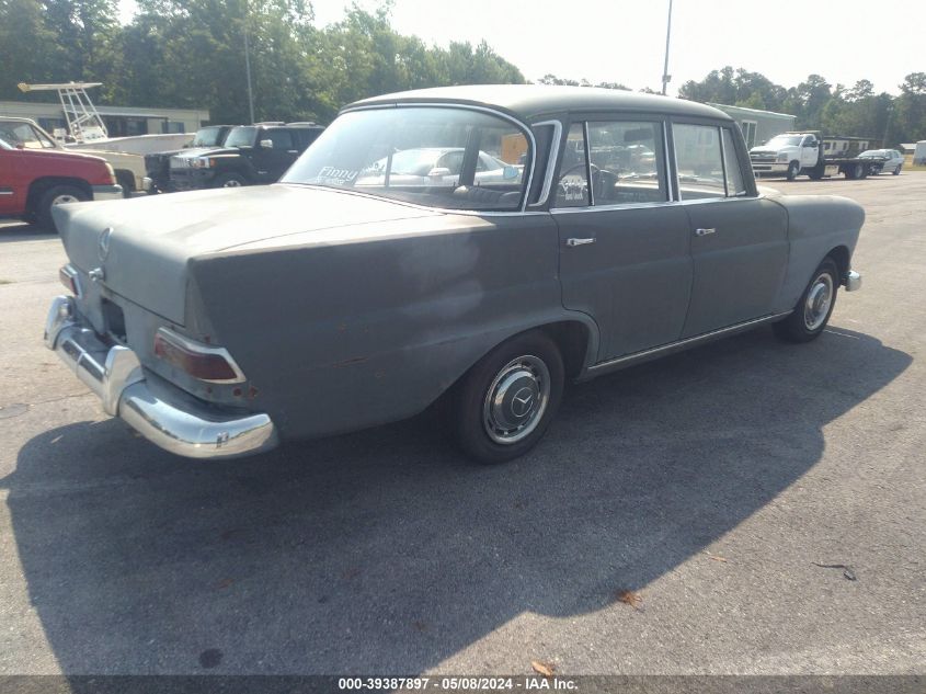 11011010301245    | 1967 MERCEDES-BENZ 240D SERIES