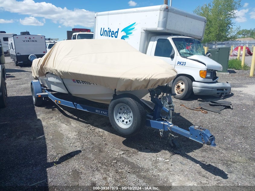 2001 REINELL BOW RIDER