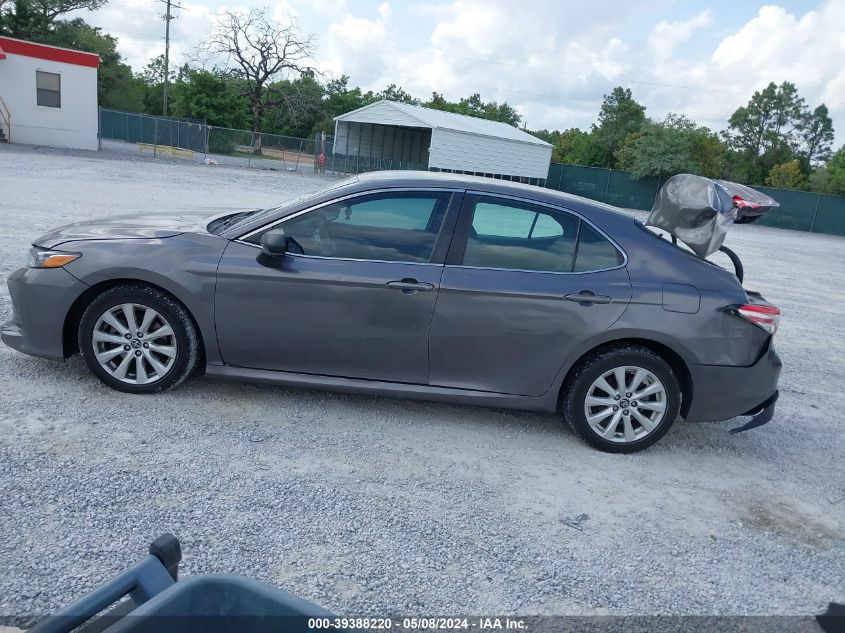 2018 Toyota Camry Le VIN: 4T1B11HK1JU075099 Lot: 39388220