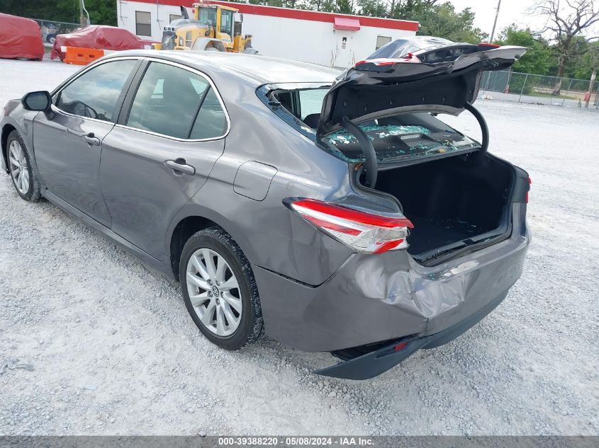 2018 Toyota Camry Le VIN: 4T1B11HK1JU075099 Lot: 39388220