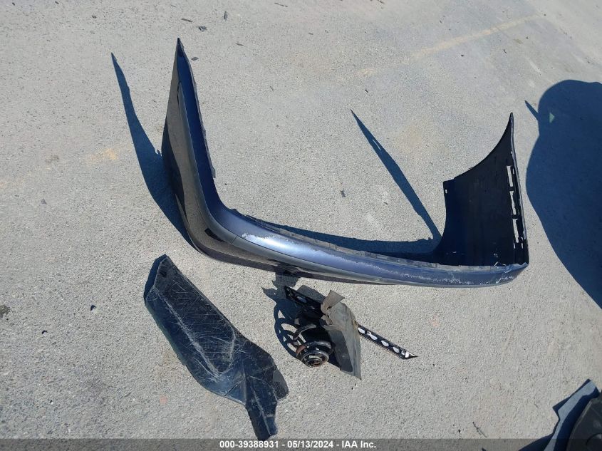 2003 BMW 325I VIN: WBAET37483NJ39725 Lot: 39388931