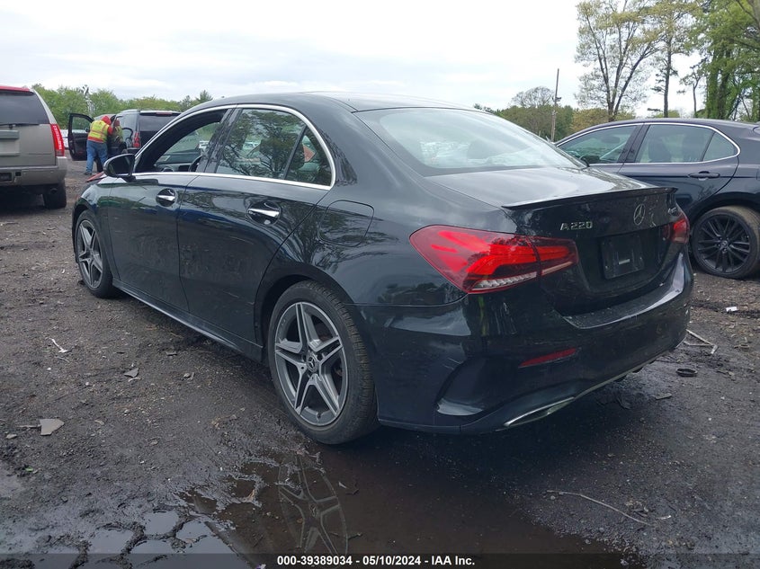 2021 Mercedes-Benz A 220 4Matic VIN: W1K3G4FB3MJ293097 Lot: 39389034