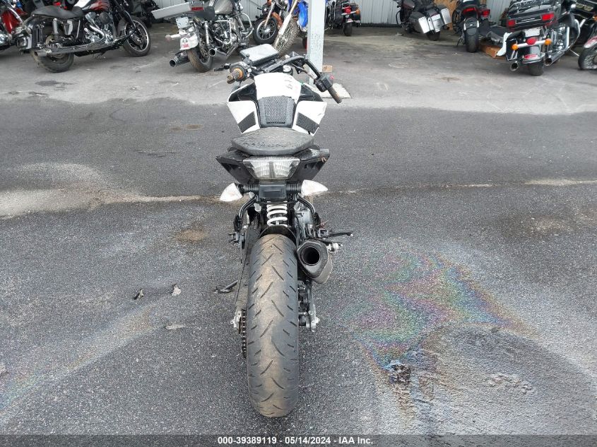 2022 Ktm 390 Duke VIN: MD2JPJ40XNC233643 Lot: 39389119