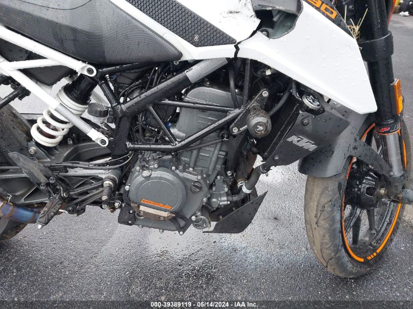 2022 Ktm 390 Duke VIN: MD2JPJ40XNC233643 Lot: 39389119