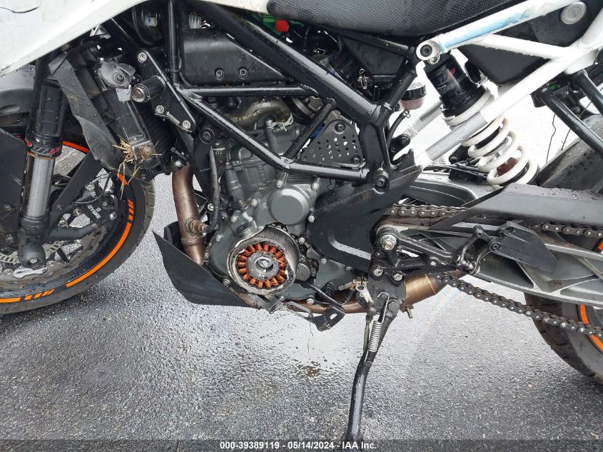 2022 Ktm 390 Duke VIN: MD2JPJ40XNC233643 Lot: 39389119