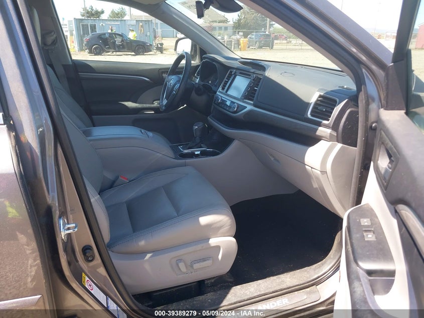 VIN 5TDDZRFH5HS403702 2017 TOYOTA HIGHLANDER LIMITED/LTD PLATINUM