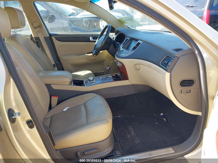 2012 Hyundai Genesis 3.8 VIN: KMHGC4DD1CU198025 Lot: 39389533