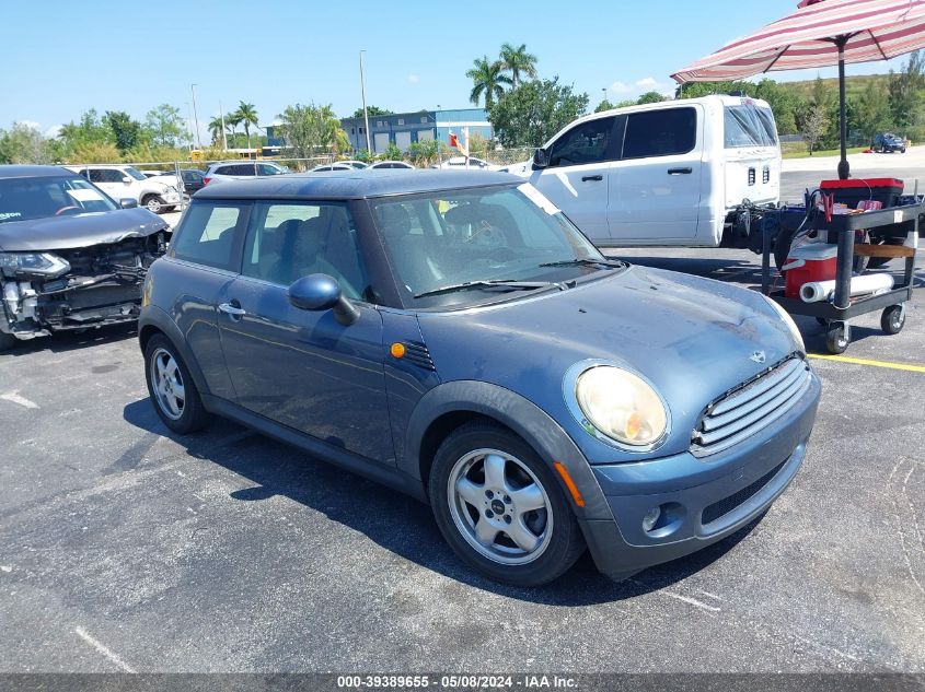 2010 Mini Cooper VIN: WMWMF3C51ATZ65679 Lot: 39389655