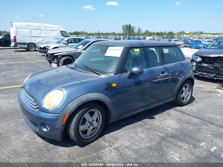 2010 Mini Cooper VIN: WMWMF3C51ATZ65679 Lot: 39389655