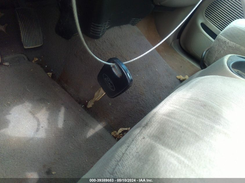 2000 Ford F-150 Lariat/Work Series/Xl/Xlt VIN: 1FTRX17W3YNB05567 Lot: 39389883