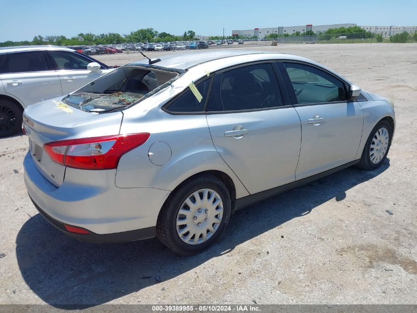 1FAHP3F22CL221617 2012 Ford Focus Se