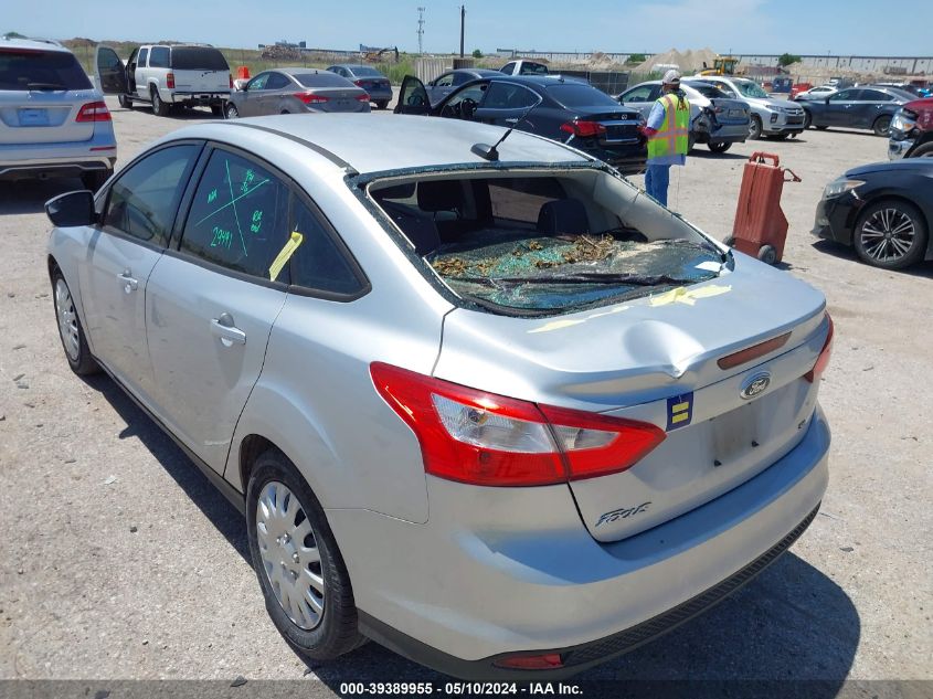 1FAHP3F22CL221617 2012 Ford Focus Se