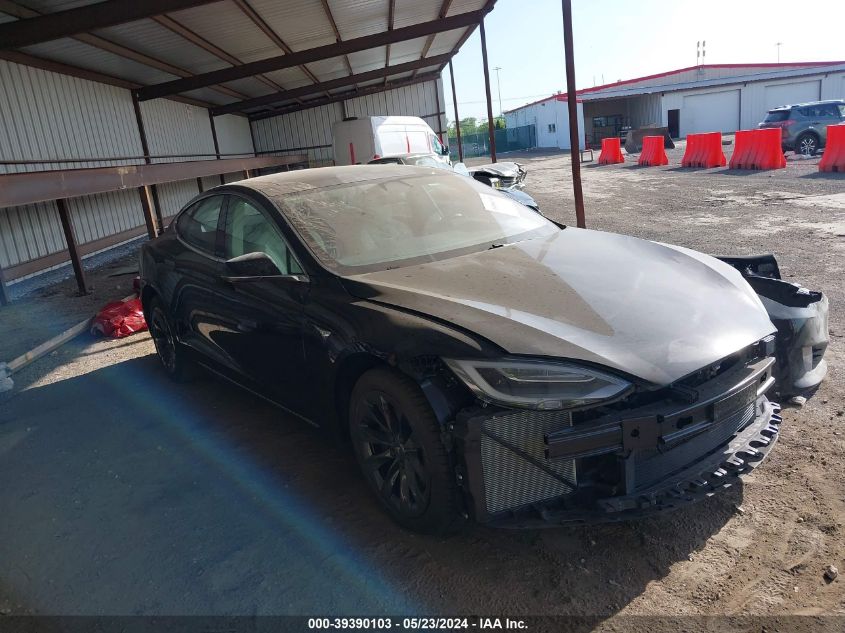 2018 Tesla Model S 100D/75D/P100D VIN: 5YJSA1E22JF296518 Lot: 39390103