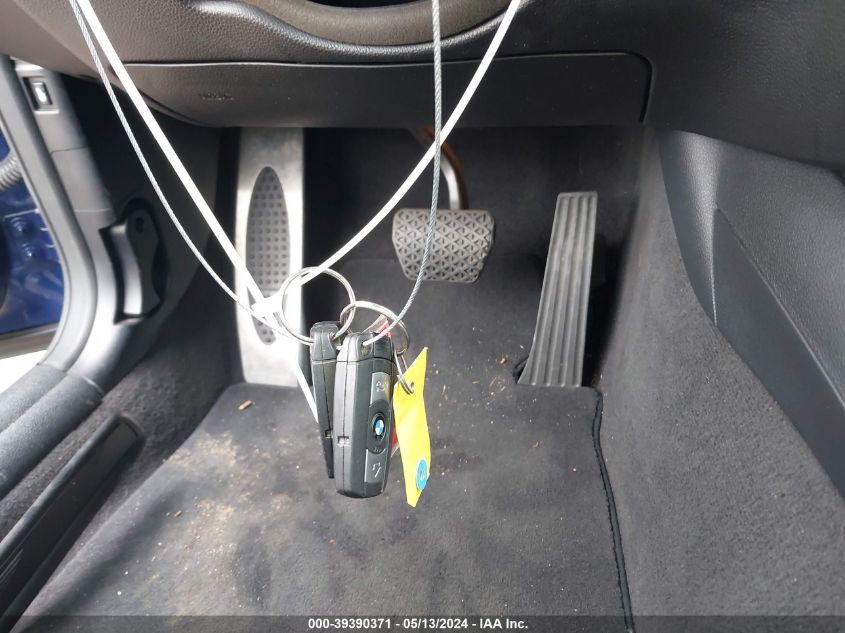 2013 BMW 135I VIN: WBAUN7C51DVM27308 Lot: 39390371