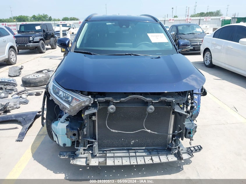 2020 TOYOTA RAV4 XLE - 2T3W1RFV2LC033761