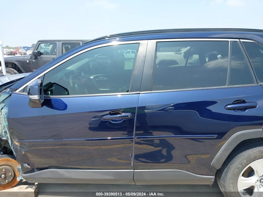 2020 TOYOTA RAV4 XLE - 2T3W1RFV2LC033761