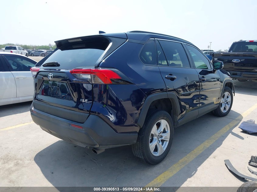 2020 TOYOTA RAV4 XLE - 2T3W1RFV2LC033761