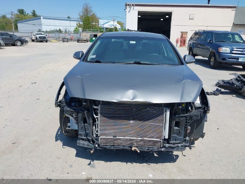 2017 Hyundai Sonata Hybrid Se VIN: KMHE24L34HA071071 Lot: 39390637