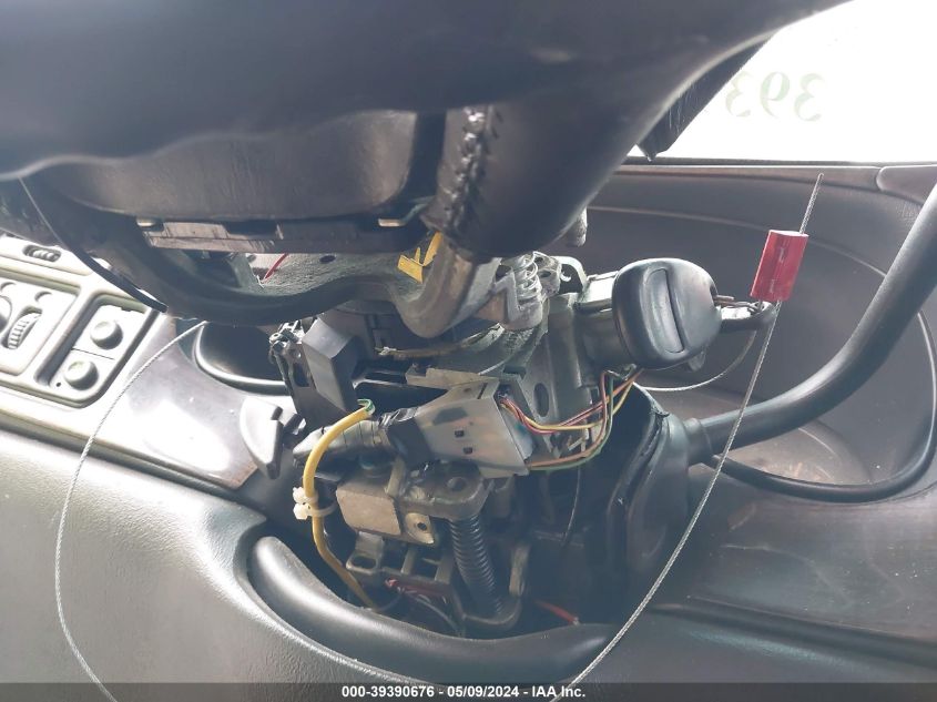 2002 Chevrolet Avalanche 1500 VIN: 3GNEC13T92G345400 Lot: 39390676