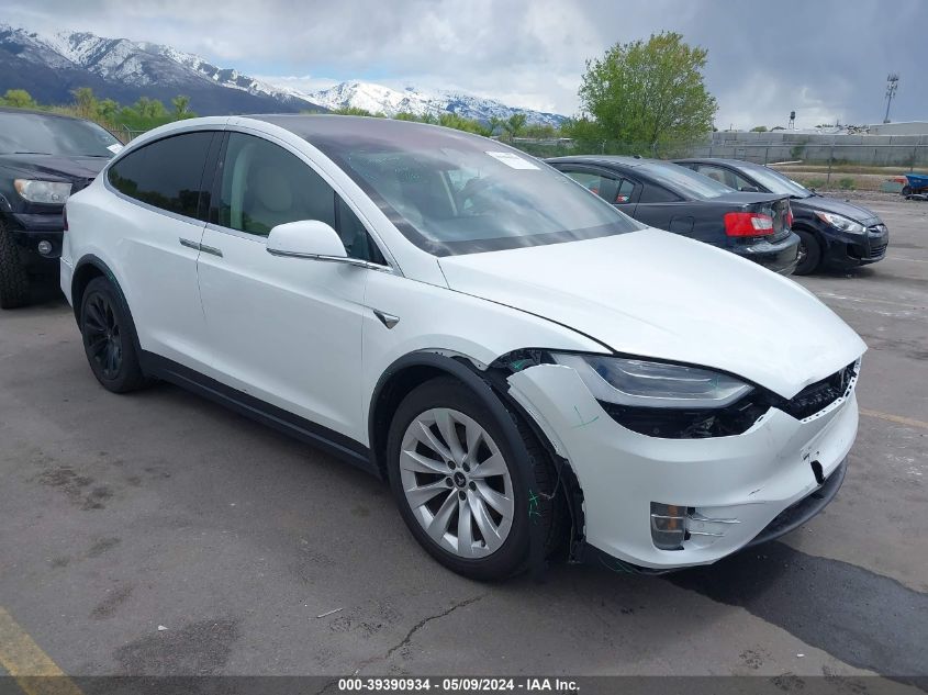 2017 Tesla Model X 100D/75D/90D VIN: 5YJXCBE21HF066503 Lot: 39390934