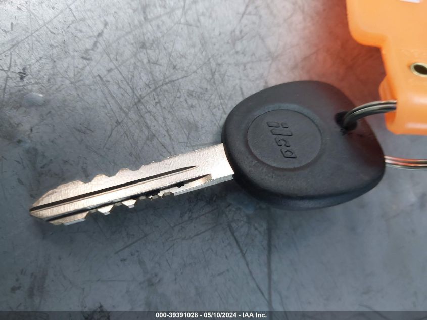 2000 Chevrolet Express Upfitter Pkg. VIN: 1GBFG15R2Y1216946 Lot: 39391028