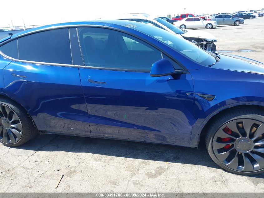 2022 Tesla Model Y Performance Dual Motor All-Wheel Drive VIN: 7SAYGDEF8NF573114 Lot: 39391785