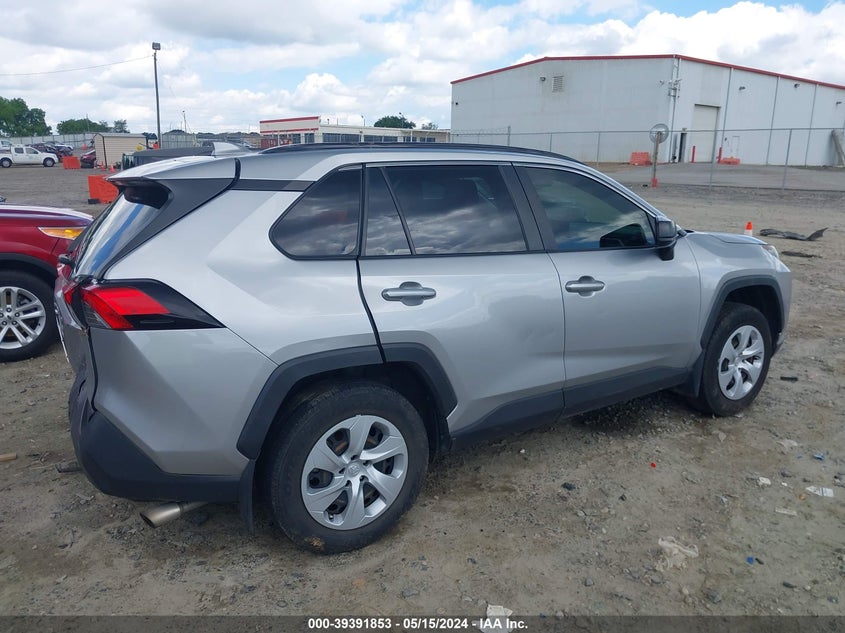 VIN JTMH1RFV7KJ007970 2019 TOYOTA RAV4 LE