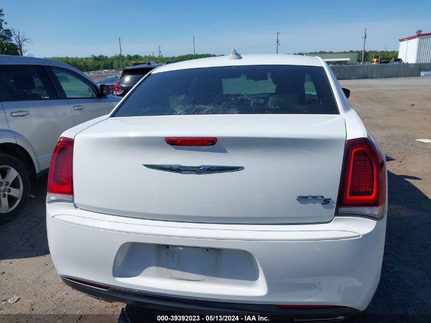 2019 Chrysler 300 300S VIN: 2C3CCABG1KH697685 Lot: 39392023