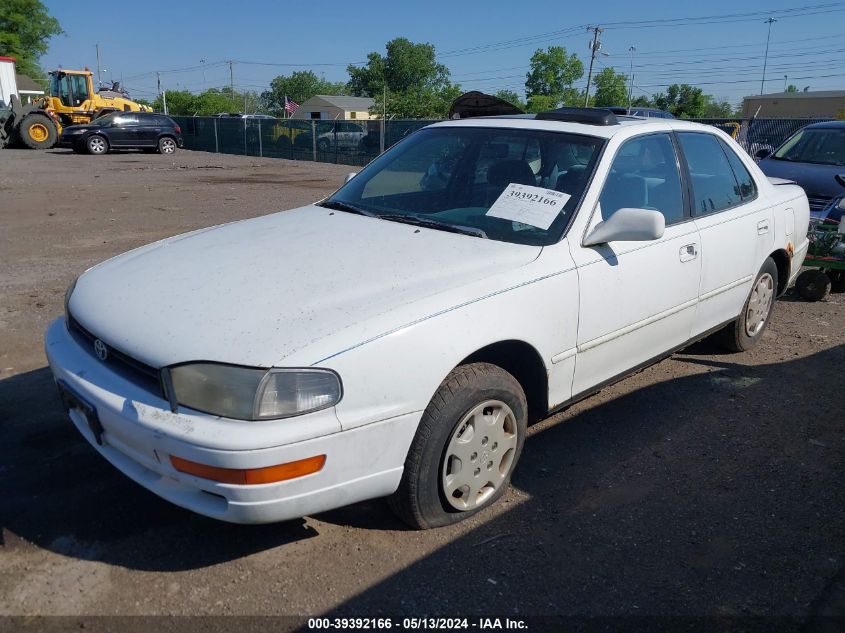 1992 Toyota Camry Le VIN: 4T1SK12E2NU021798 Lot: 39392166