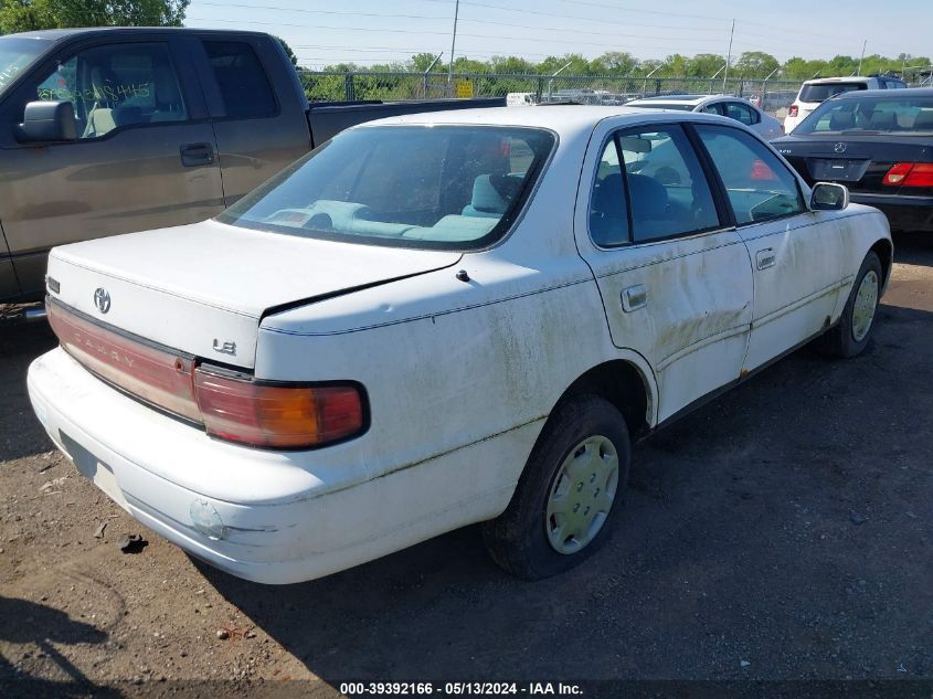 1992 Toyota Camry Le VIN: 4T1SK12E2NU021798 Lot: 39392166