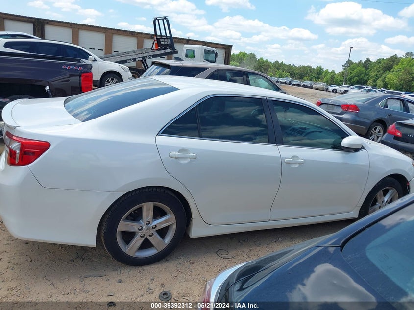 2014 Toyota Camry Se VIN: 4T1BF1FK0EU460146 Lot: 39392312