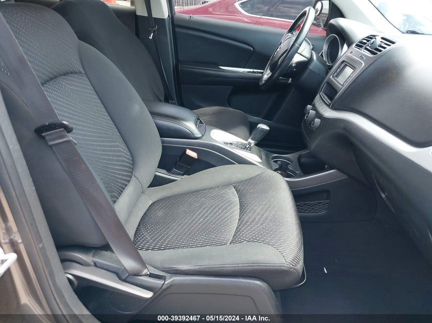 VIN 3C4PDCBG5JT526210 2018 DODGE JOURNEY SXT