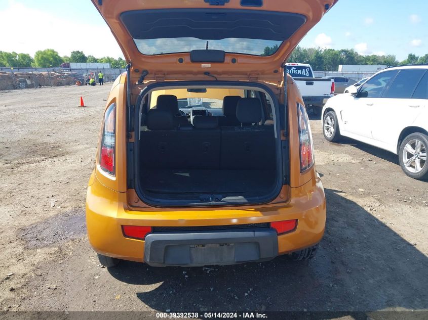 2011 Kia Soul + VIN: KNDJT2A23B7212909 Lot: 39392538