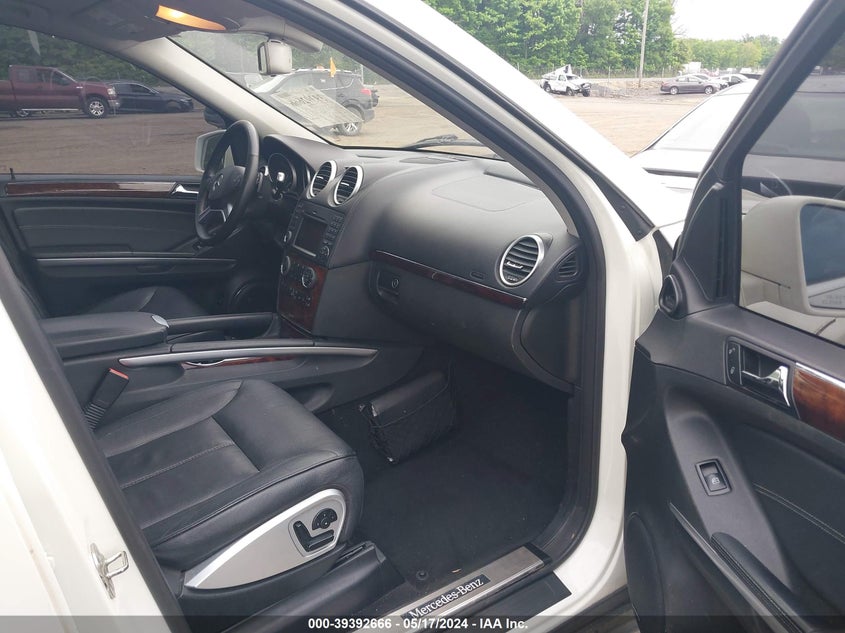 2011 Mercedes-Benz Gl 550 4Matic VIN: 4JGBF8GE8BA742517 Lot: 39392666