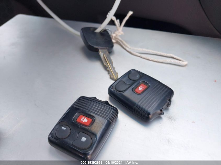 1999 Ford Expedition Eddie Bauer/Xlt VIN: 1FMRU17L6XLB54556 Lot: 39392683