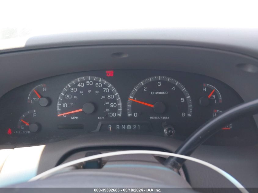 1999 Ford Expedition Eddie Bauer/Xlt VIN: 1FMRU17L6XLB54556 Lot: 39392683