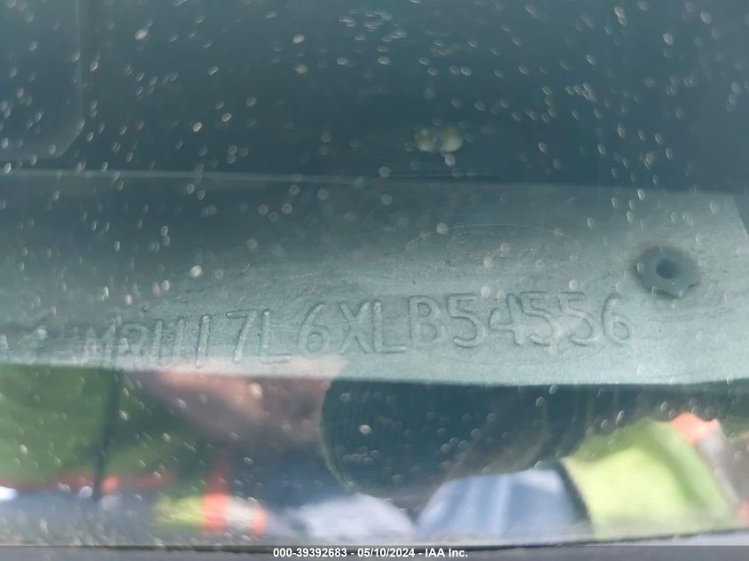 1999 Ford Expedition Eddie Bauer/Xlt VIN: 1FMRU17L6XLB54556 Lot: 39392683