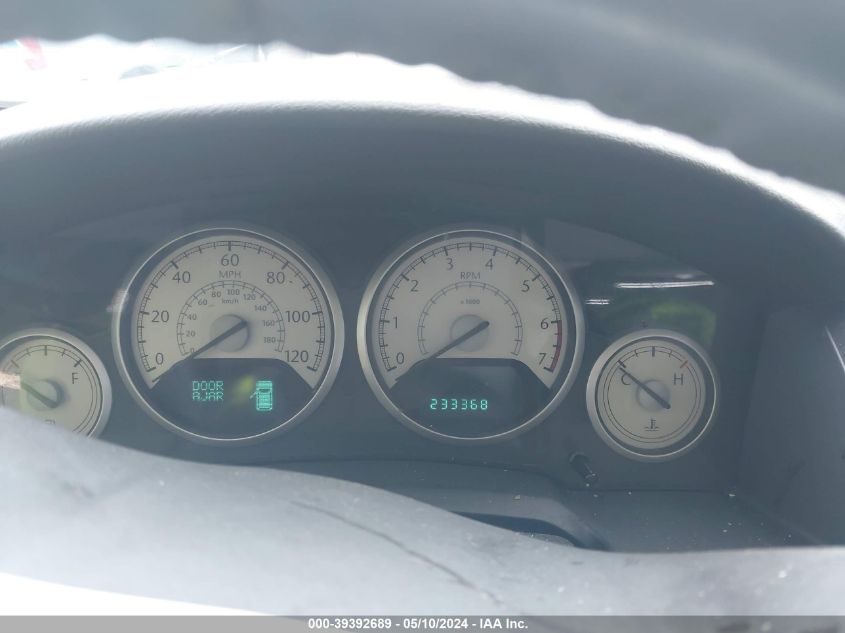 2010 Chrysler Town & Country Touring VIN: 2A4RR5D12AR279434 Lot: 39392689