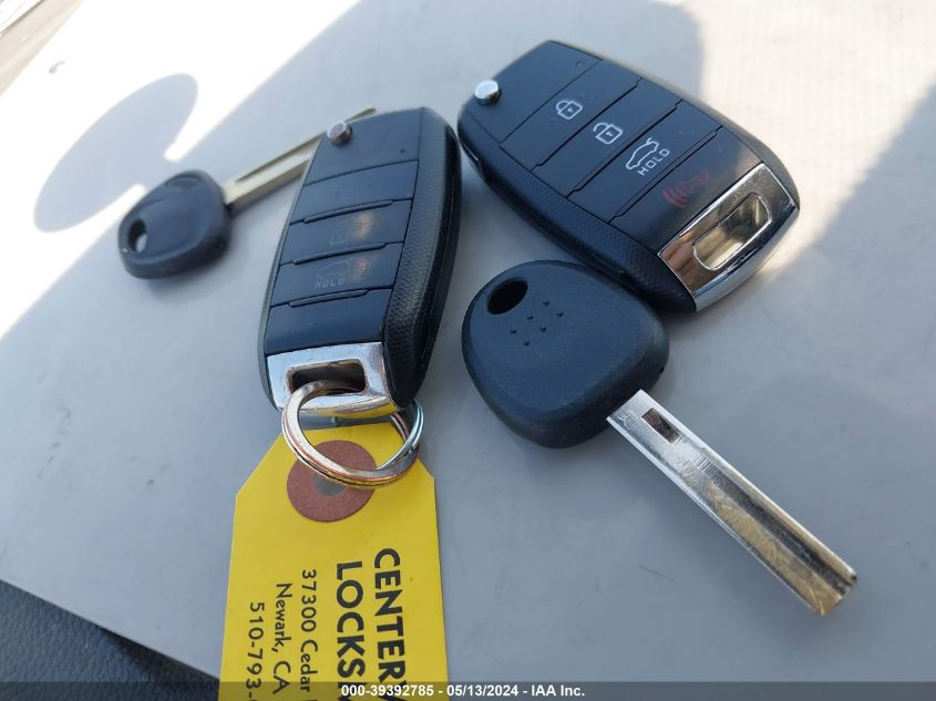 2016 Kia Sorento 2.4L Lx VIN: 5XYPG4A36GG166246 Lot: 39392785