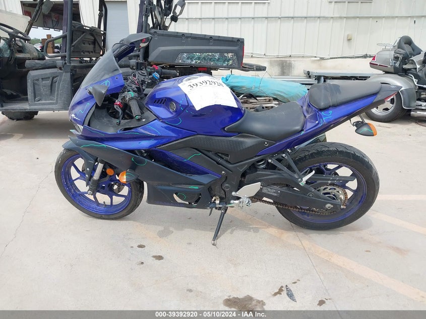 2023 YAMAHA YZFR3 A MH3RH18Y7PK012839