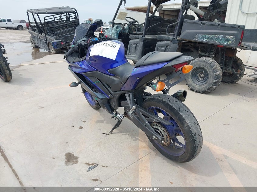 2023 YAMAHA YZFR3 A MH3RH18Y7PK012839