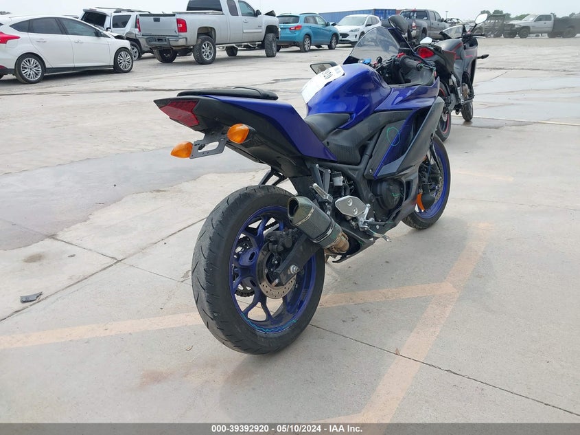 2023 YAMAHA YZFR3 A MH3RH18Y7PK012839