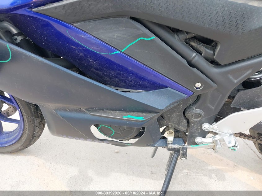 2023 YAMAHA YZFR3 A MH3RH18Y7PK012839