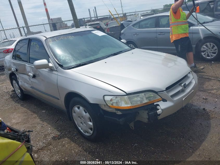 1998 Honda Accord Lx VIN: 1HGCG5646WA135519 Lot: 39392941