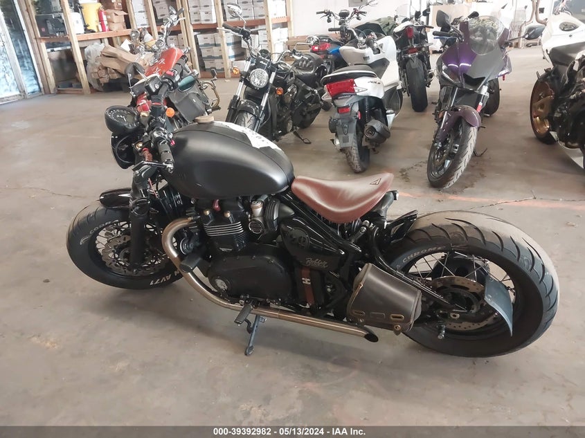 2022 TRIUMPH MOTORCYCLE BONNEVILLE BOBBER - SMTD53HL6NTAT7003