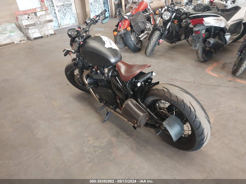 2022 TRIUMPH MOTORCYCLE BONNEVILLE BOBBER - SMTD53HL6NTAT7003