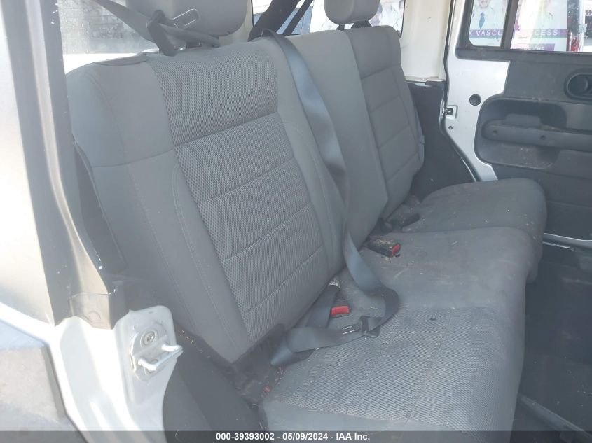 2007 Jeep Wrangler Unlimited Sahara VIN: 1J8GA59117L162404 Lot: 39393002