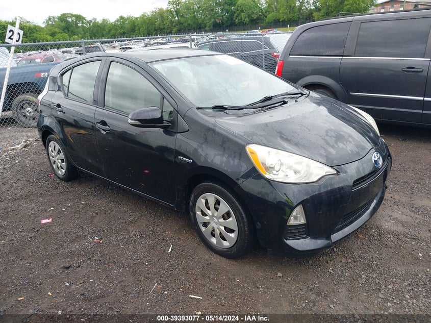 2013 Toyota Prius C Three VIN: JTDKDTB37D1549135 Lot: 39393077