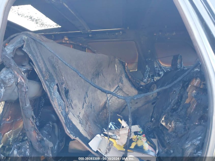 2011 Jeep Grand Cherokee Laredo VIN: 1J4RR4GT9BC633547 Lot: 39393309